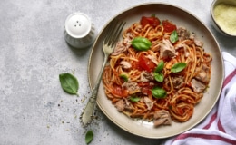 Spaghetti mit Thunfisch Tomatensauce